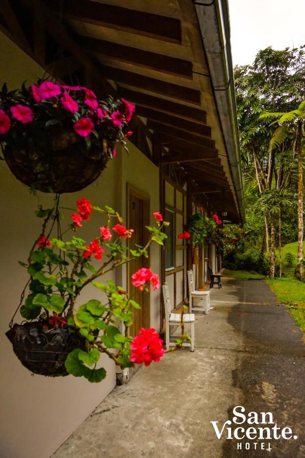 Hotel Termales San Vicente 산타 로사 데 카발 외부 사진